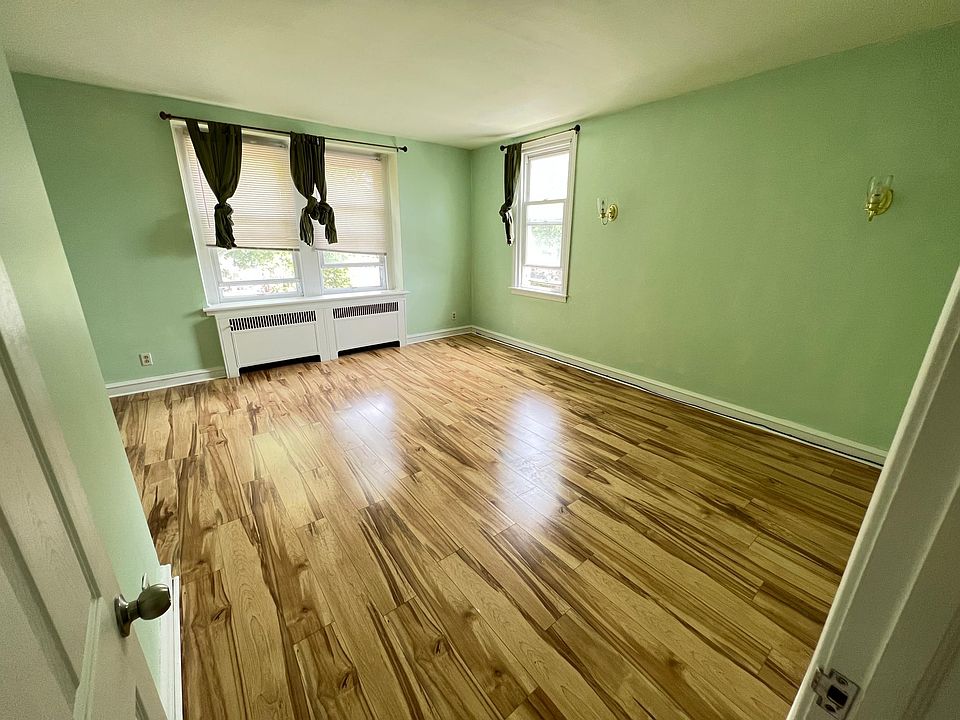 1st image of 3158 Rawle St Floor 2