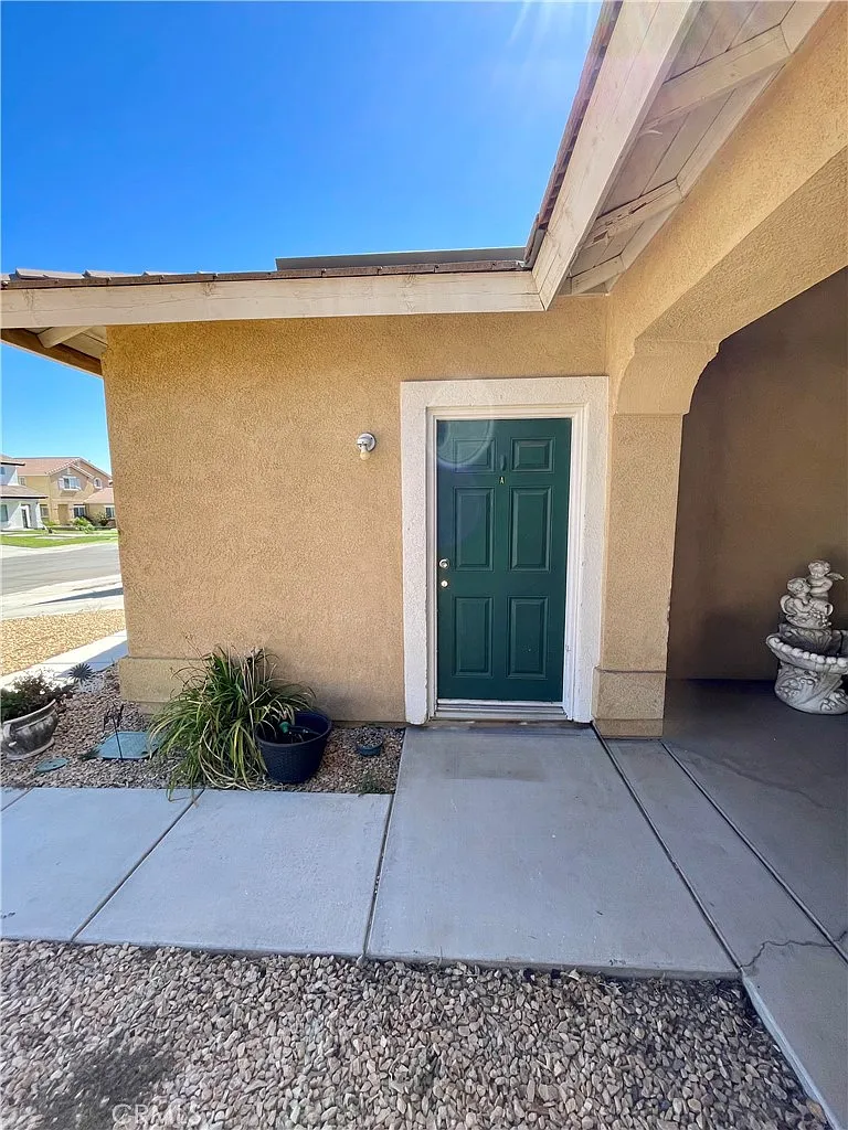 1 bed, 1878 sqft, $900 — Photo 2