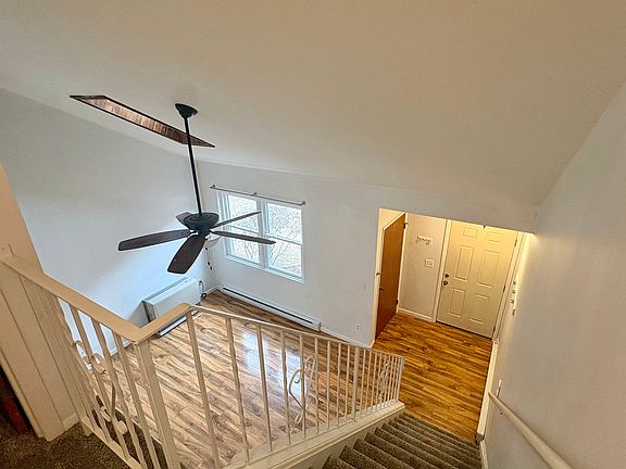 5th image of 38 Wake Robin Rd