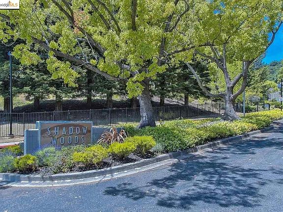 2nd image of 645 Canyon Oaks Dr APT E