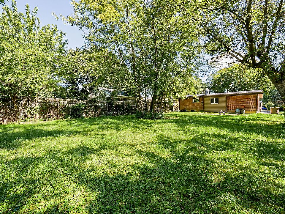 477 Moore St, photo 27