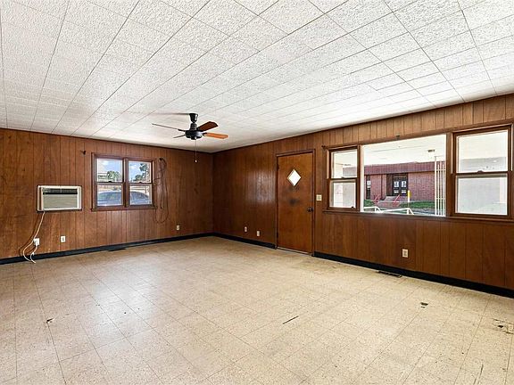 4th image of 303 N C St