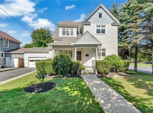 42 Bloomingdale Ave, Akron, NY 14001