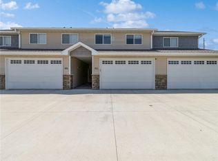 903 Summerset Pl, Indianola, IA 50125
