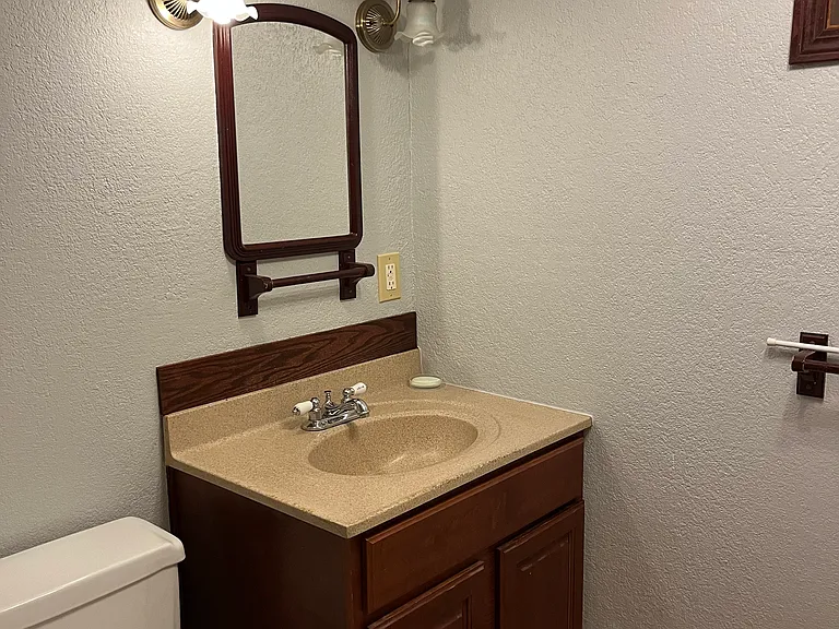 10441 York Ave S — Photo 21