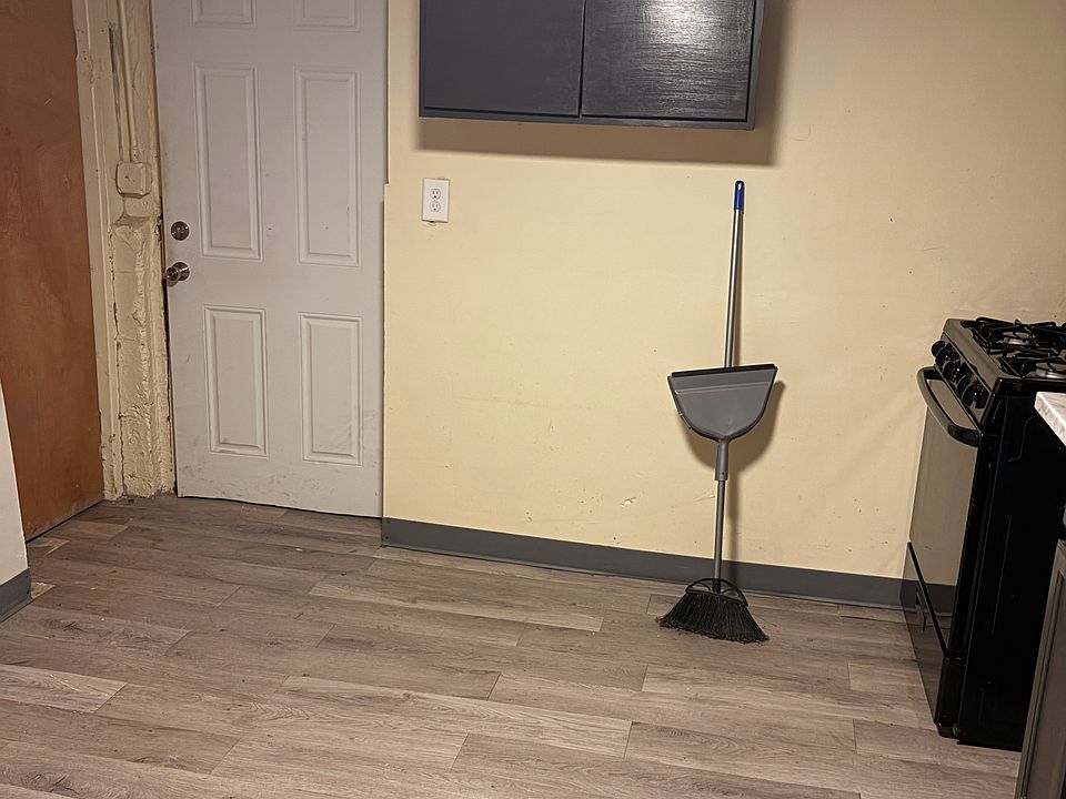 Kitchen/Backdoor