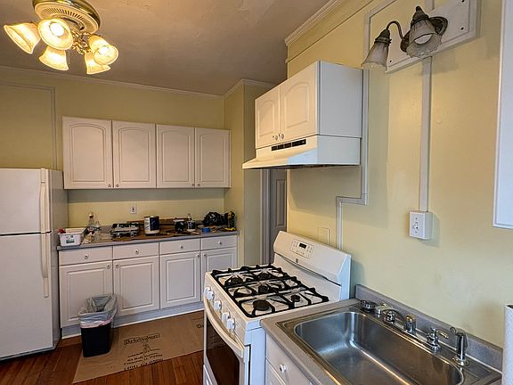 3rd image of 191 Congress Ave #2L