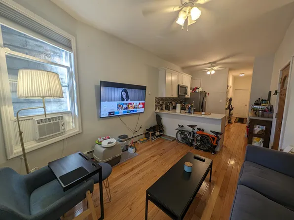 35 Poplar St APT 2R, Jersey City, NJ 07307