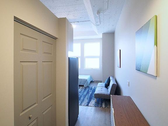 4th image of 57 E 21st St #526