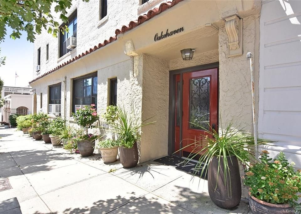 1st image of 172 Myrtle Blvd APT 6B