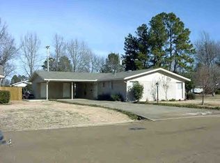 1100 W Jefferson Ave, Greenwood, MS 38930