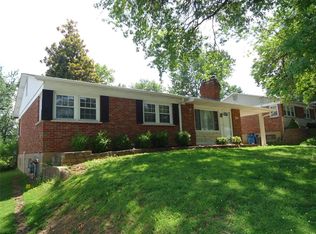 4828 Blackhawk Dr, Saint Louis, MO