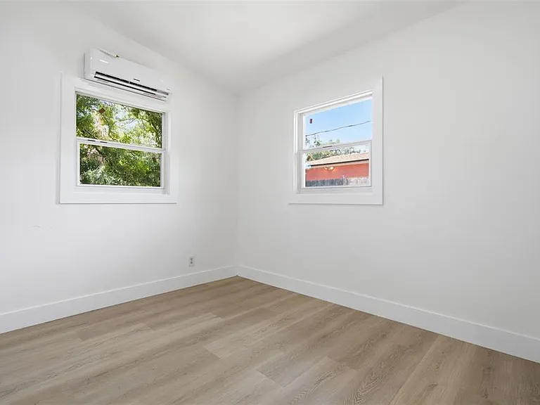2547 14th Ave S — Photo 11