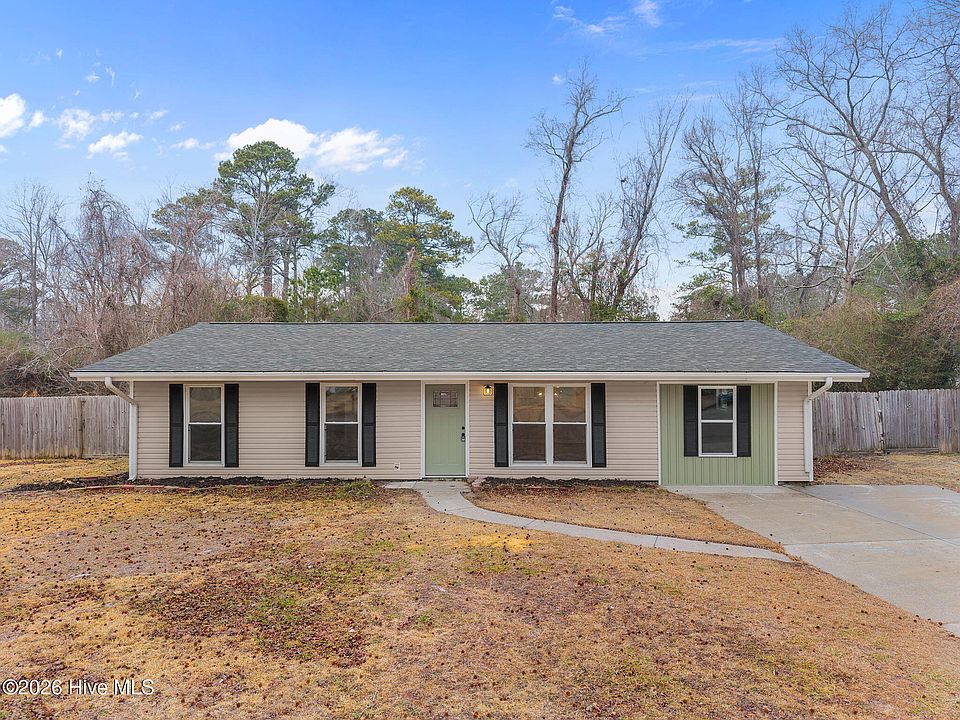 1st image of 102 Tanglewood Drive