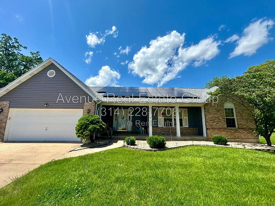 977 Chestnut Oak Dr