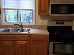 132 Spring St #1R, Pawtucket, RI 02860