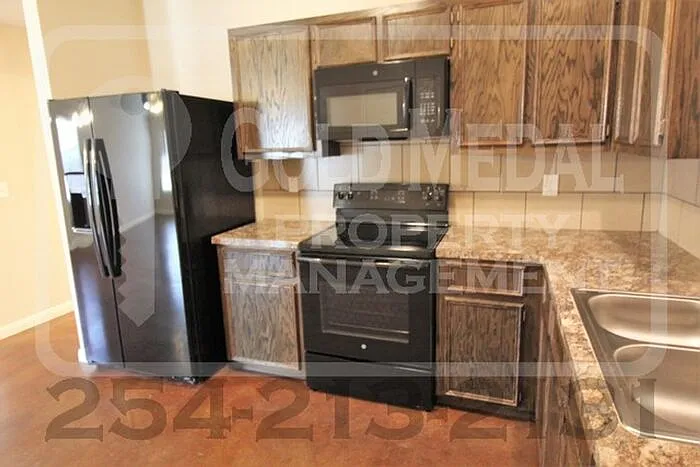 1809 Aztec Trce #A — Photo 7