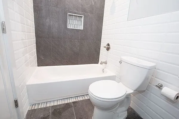 Rented by Bold New York | media 24