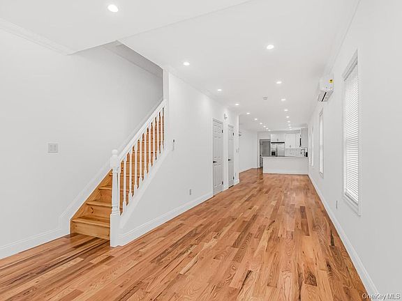 3rd image of 560 Linden Boulevard