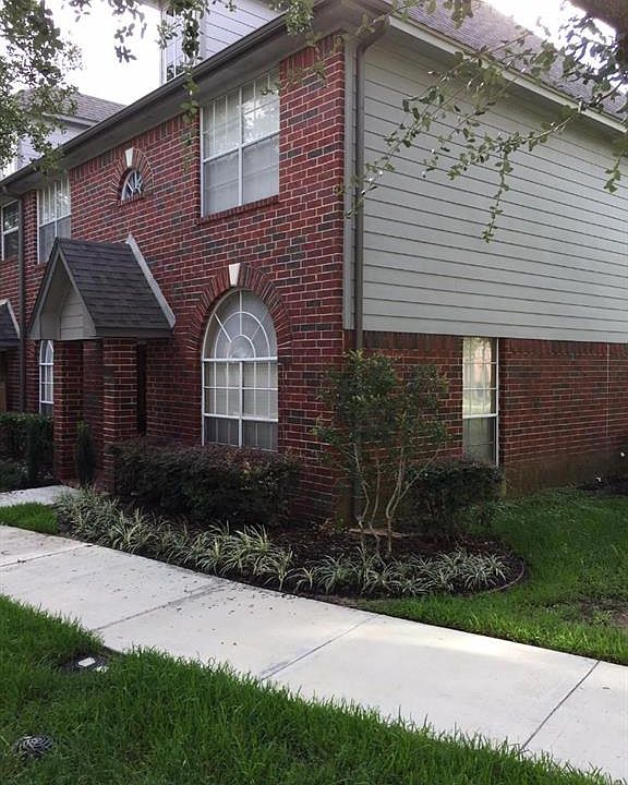 1st image of 1315 El Camino Village Dr