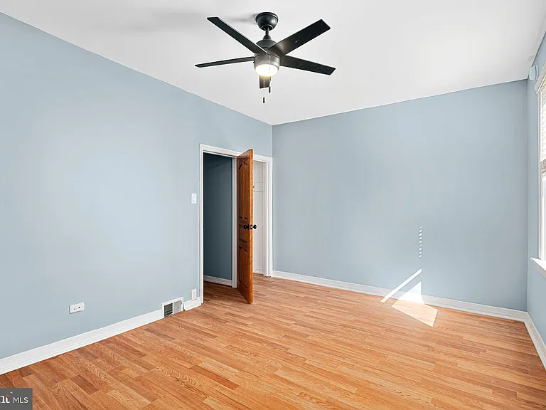 1152 S 15th St — Photo 9