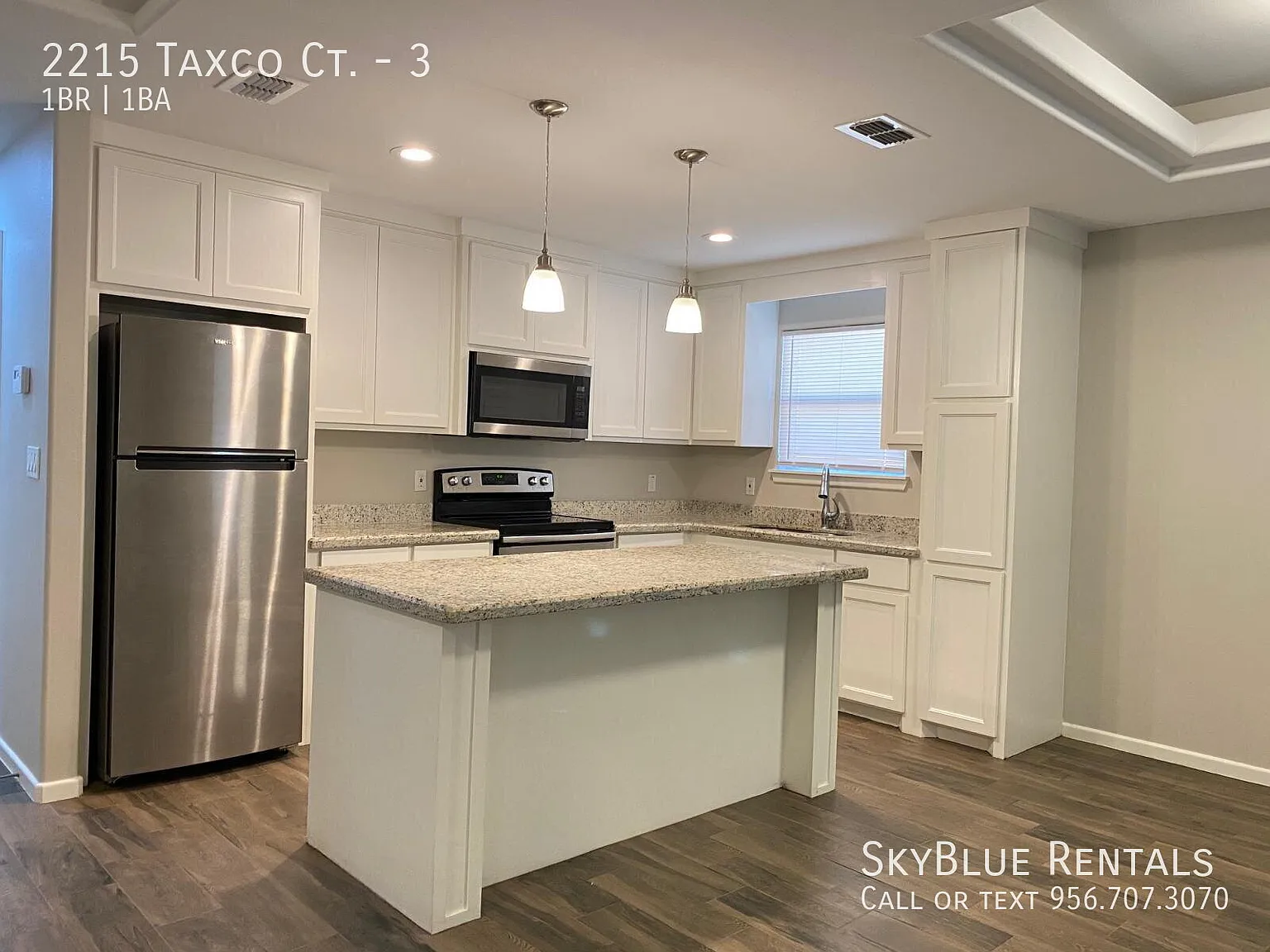 "Charming 1-Bedroom Retreat in Edinburg - Cozy Living at 697 Sq Ft!" — Photo 1
