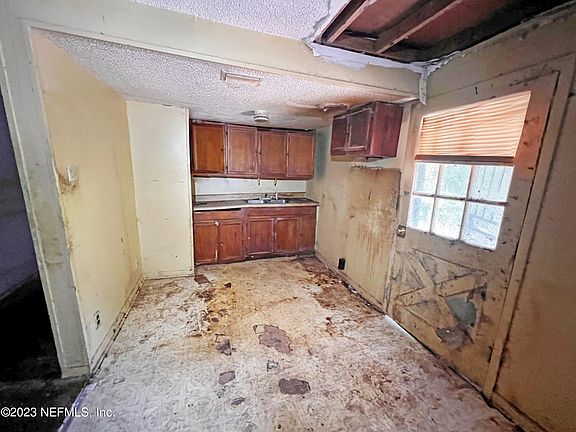 4th image of 5904 DUNMIRE Avenue