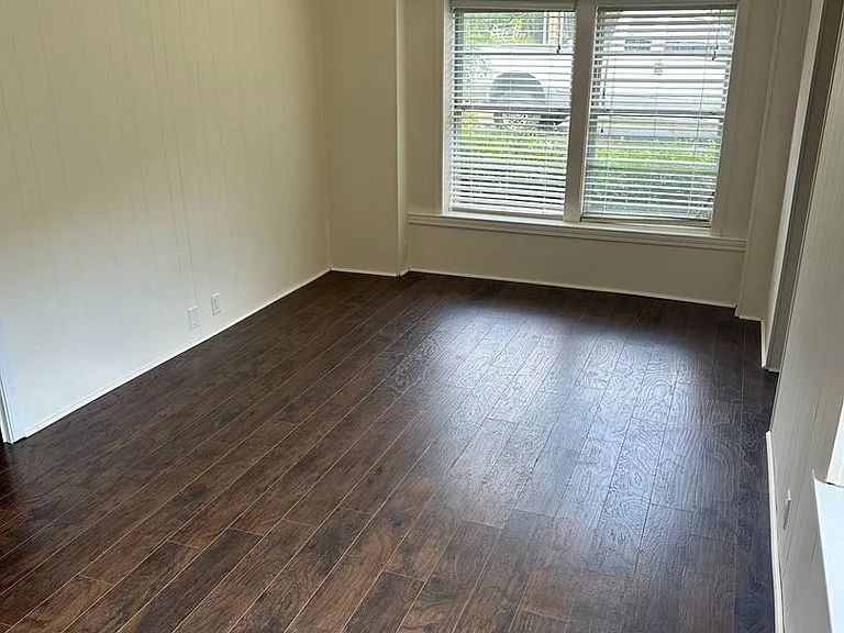 460 W Ravenswood Ln — Photo 22