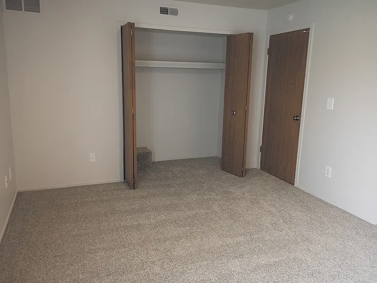 Prentiss Pointe Apartments — Photo 169