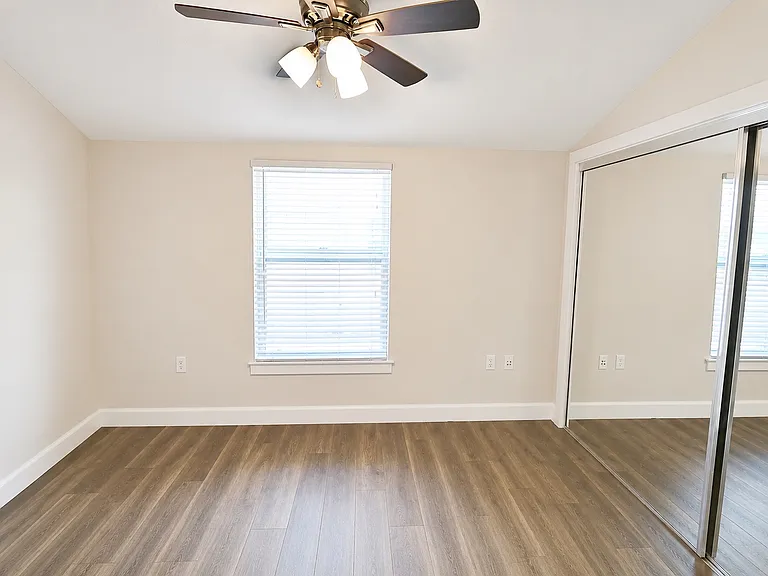 201 Cahill Park Dr — Photo 5