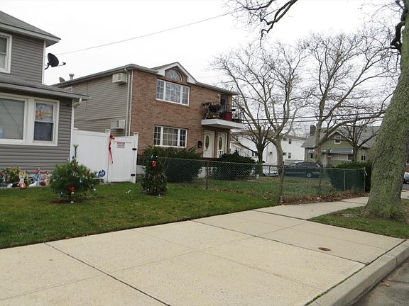 2nd image of 14319 248th St