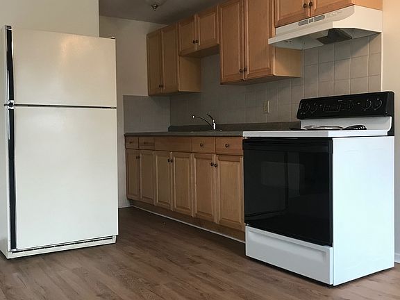 4th image of 5 Town Beach Rd APT 2