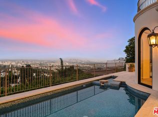 1675 N Woods Dr, West Hollywood, CA 90069