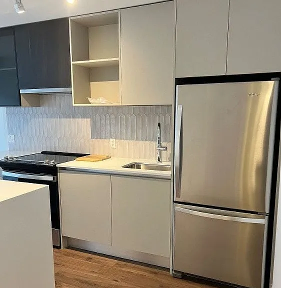 395 Dundas St W #619 — Photo 14