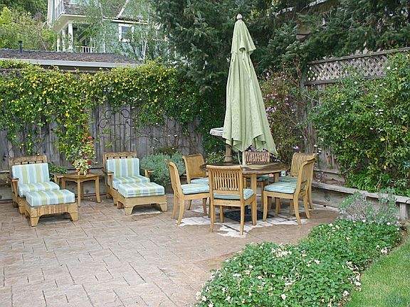 2nd image of 231 Massol Ave