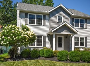 38265 Westminster Ln, Willoughby, OH 44094