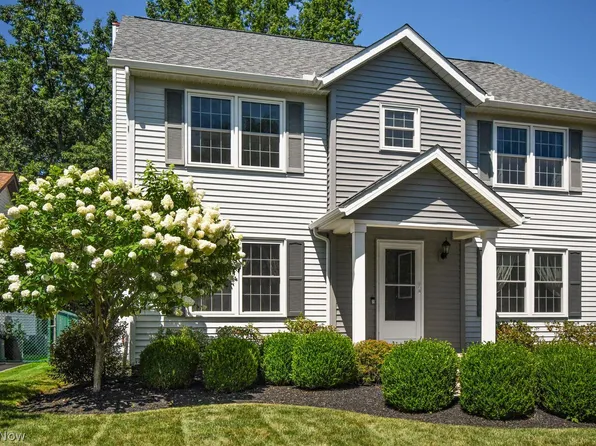 38265 Westminster Ln, Willoughby, OH 44094
