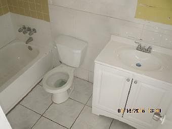 5th image of 1201 SW 52nd Ave APT 105