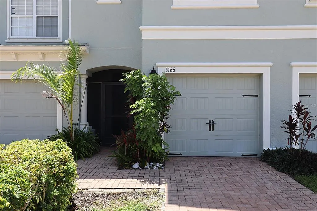 2 bed, 2.5 bath, 1536 sqft, $1,500 — Photo 1