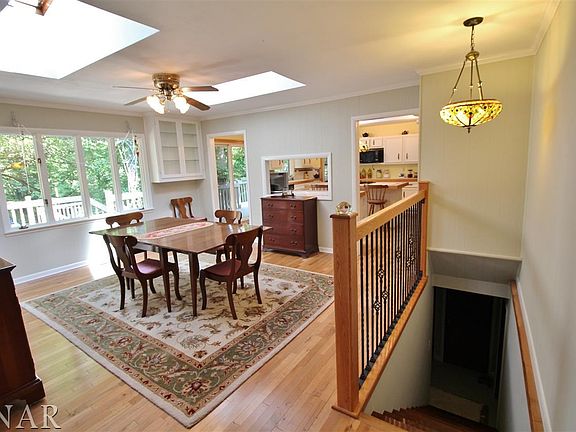4th image of 107 Peine Dr