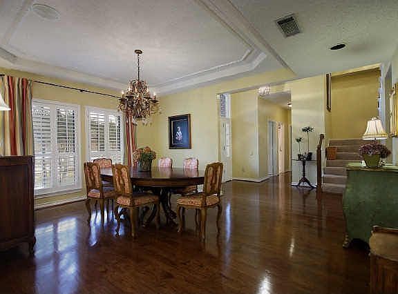 3rd image of 4023 Villa Grove Dr