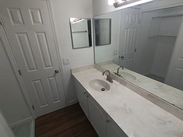3918 La Mirada Dr N #7 — Photo 15