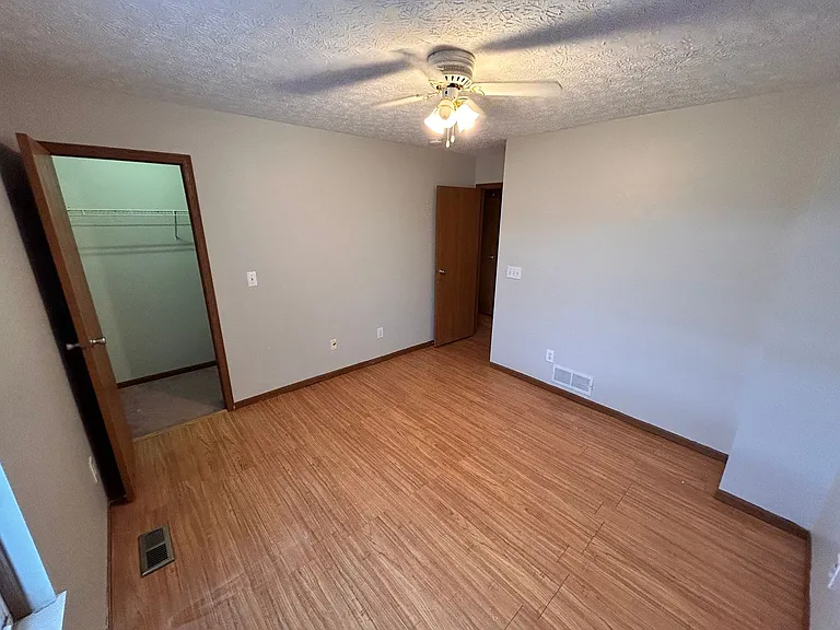 227 Hawkins Ln — Photo 4