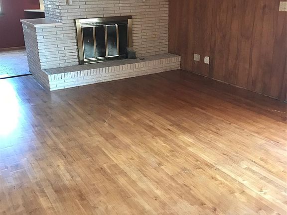 4th image of 5600 Cornell Dr