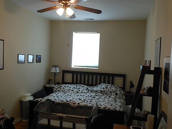 3rd image of 1614 W Belmont Ave APT 204