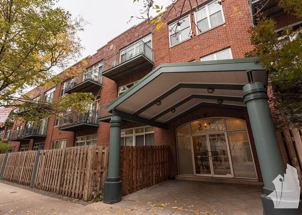 1st image of 2333 W Saint Paul Ave APT 206A