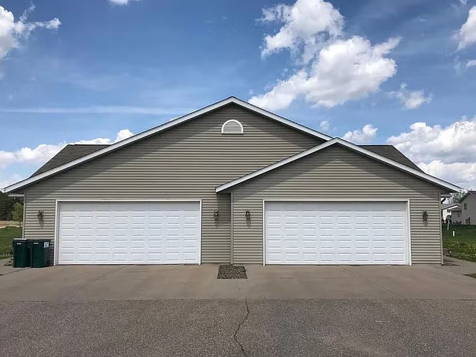 1st image of 16496 56th Ave #16496