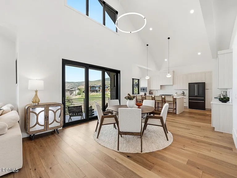 1285 E Lasso Trl — Photo 15