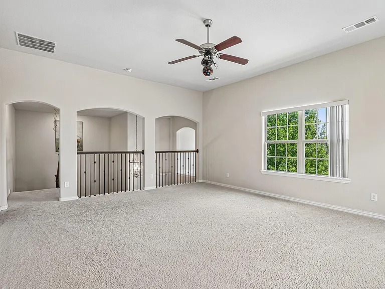 1828 Houghton Dr — Photo 32