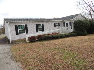 723 E Fleming Farm Dr, Inman, SC 29349